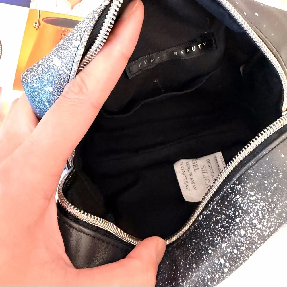 Fenty‎ Beauty Zip Cosmetic Bag